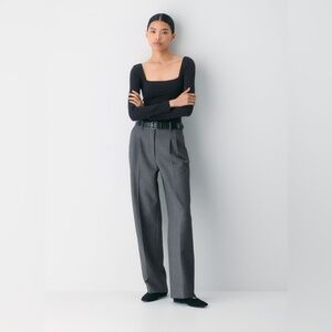 NWOT - Aritzia Squareneck Bodysuit